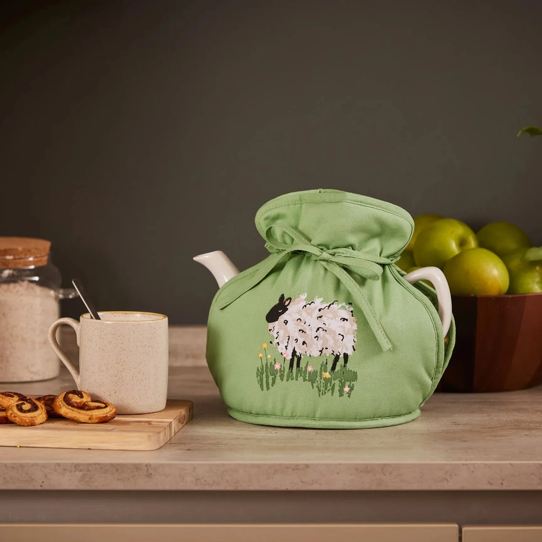 Tea Cosy Muff "Woolly Sheep"
